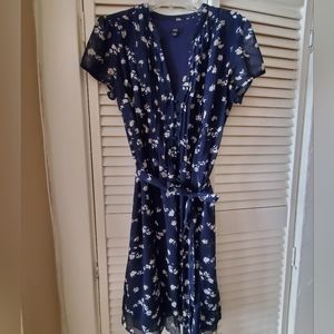 Sheer Daisy/navy dress size 16